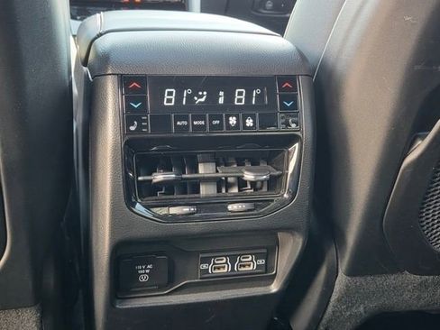 Used 2023 Jeep Grand Cherokee Summit w/ Adv Protech Group IV AWD/4WD image 31