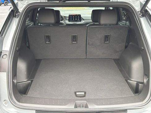 Used 2025 Chevrolet Blazer RS FWD image 21