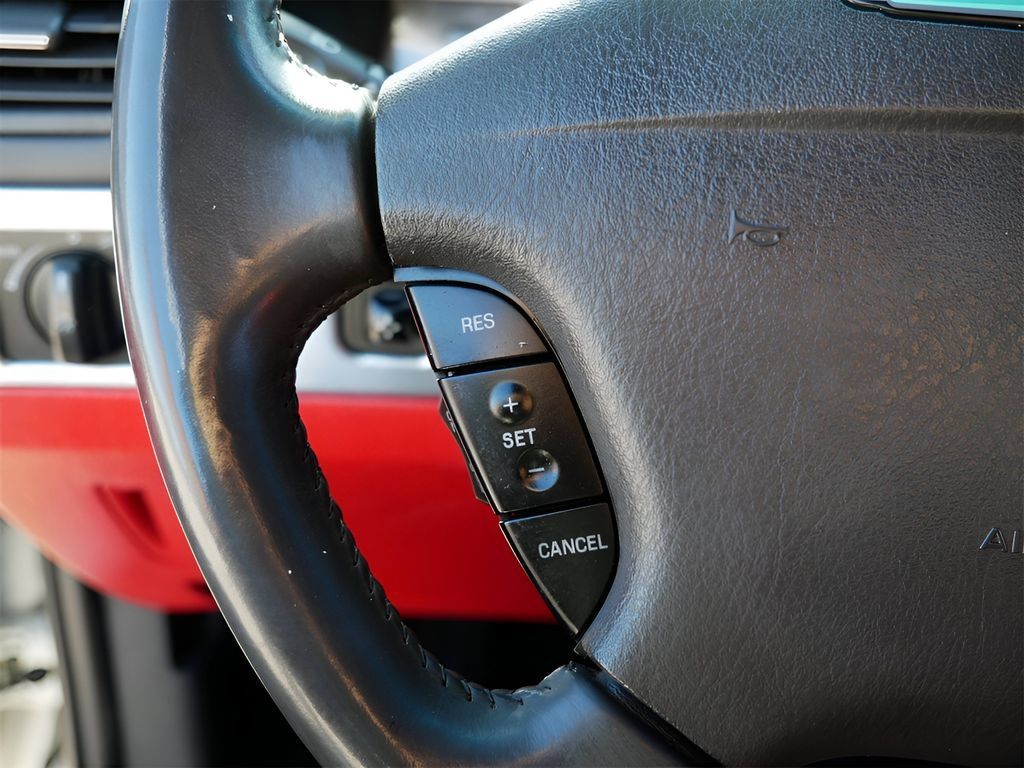 Used 2002 Ford Thunderbird RWD image 19