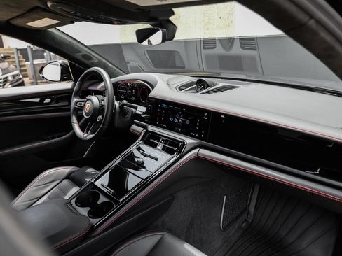 Used 2026 Porsche Panamera GTS AWD/4WD image 12