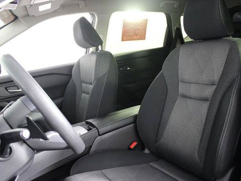 Certified 2024 Nissan Rogue SV FWD image 20
