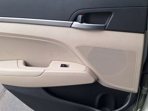 Used 2018 Hyundai Elantra Value Edition FWD image 12