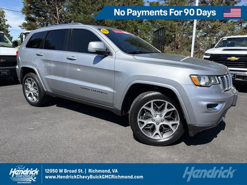 Used 2018 Jeep Grand Cherokee Limited AWD/4WD image 1