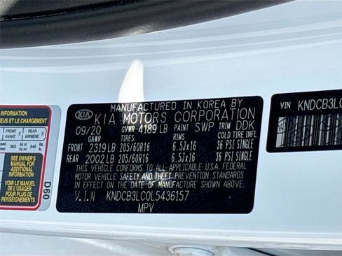 Used 2020 Kia Niro LXS FWD image 29