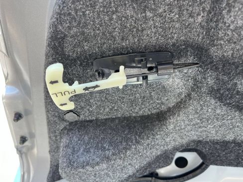 Used 2025 Nissan Versa SV FWD image 24