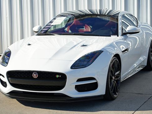 Used 2020 Jaguar F-TYPE R image 45