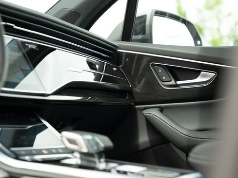 New 2026 Audi Q7 2.0T Premium Plus AWD/4WD image 16