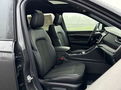 New 2026 Jeep Grand Cherokee Laredo image 28