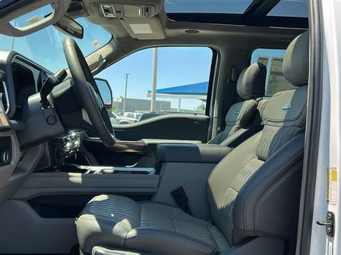 New 2026 Ford F350 Platinum w/ Platinum Plus Package AWD/4WD image 19