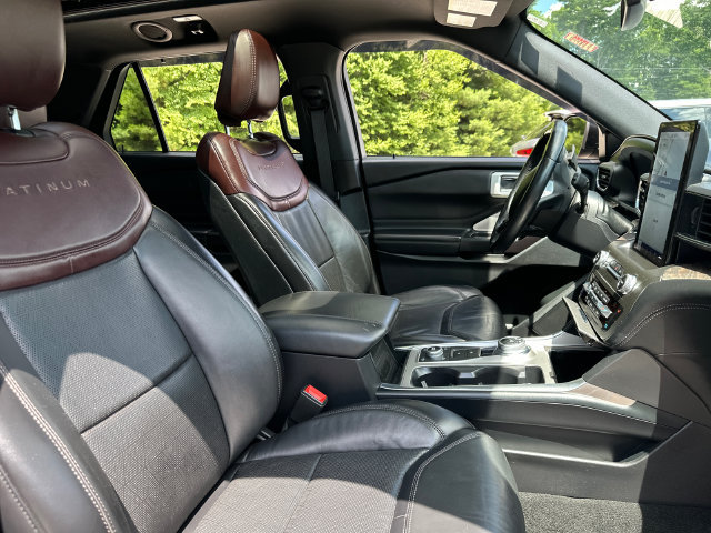 Used 2020 Ford Explorer Platinum w/ Premium Technology Package AWD/4WD image 17