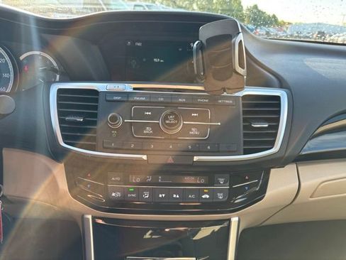 Used 2016 Honda Accord LX image 20