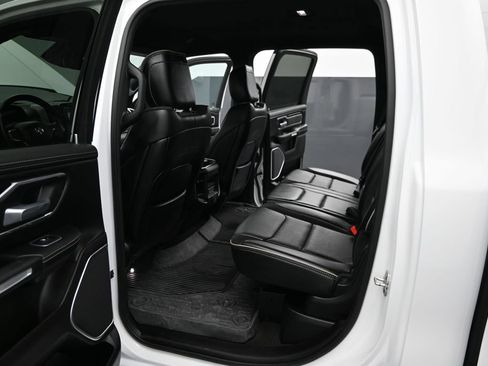 Used 2023 RAM 1500 Laramie AWD/4WD image 15