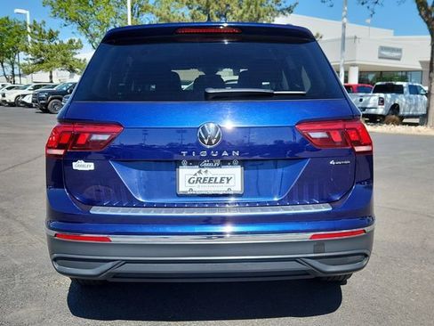 Certified 2024 Volkswagen Tiguan SE AWD/4WD image 11