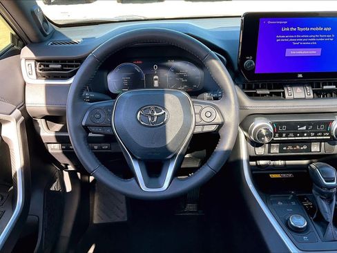 Used 2023 Toyota RAV4 XSE image 5