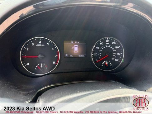 Used 2023 Kia Seltos S w/ Navigation Package AWD/4WD image 28