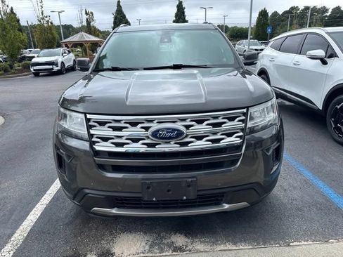 Used 2019 Ford Explorer XLT w/ Equipment Group 202A FWD image 7