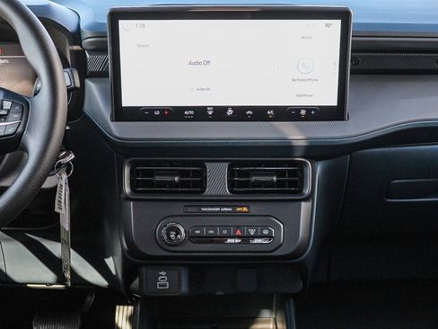 New 2025 Ford Maverick XL image 14