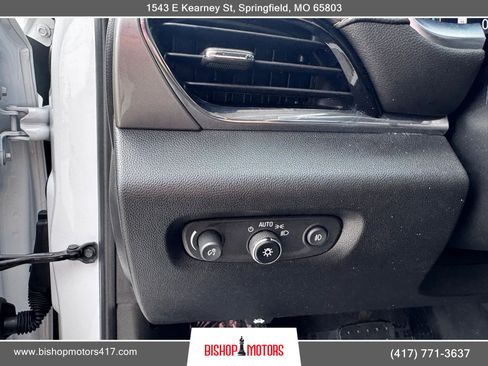 Used 2020 Chevrolet Traverse RS FWD image 28