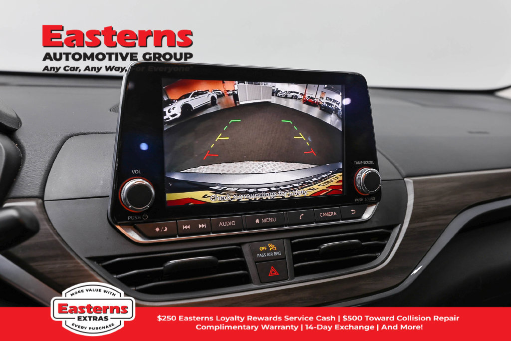 Used 2024 Nissan Altima 2.5 SV FWD image 21