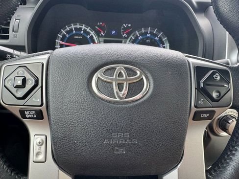 Used 2016 Toyota 4Runner SR5 image 18