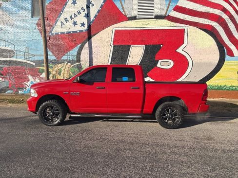 Used 2017 RAM 1500 Express image 3