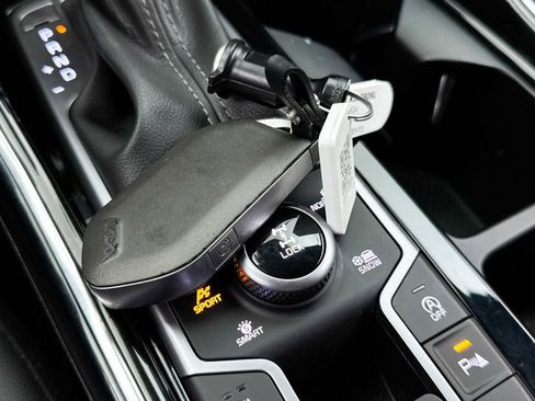 Certified 2024 Kia Sorento SX Prestige image 38