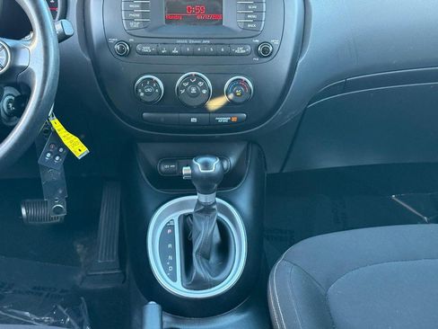 Used 2015 Kia Soul image 17