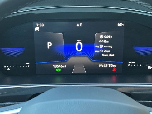 Used 2023 Volkswagen Tiguan SE R-Line image 25