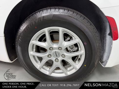 Used 2021 Chrysler Voyager Lxi FWD image 13