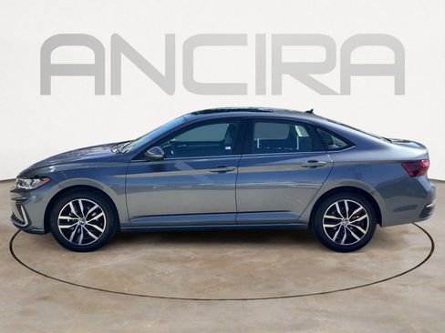 New 2026 Volkswagen Jetta SE FWD image 5