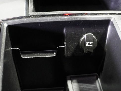 Used 2015 RAM 1500 Sport w/ Remote Start & Security Group image 20