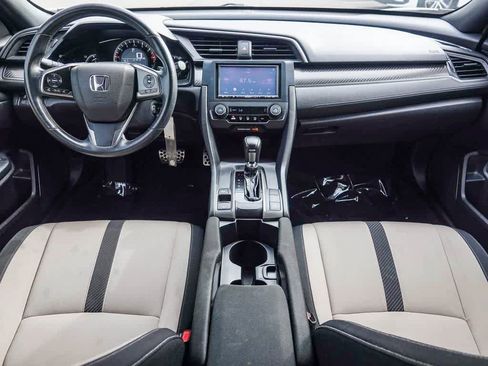 Used 2018 Honda Civic Sport image 11