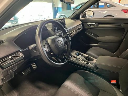 Used 2025 Honda Civic Sport image 22