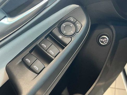 New 2026 Buick Envista Avenir image 10