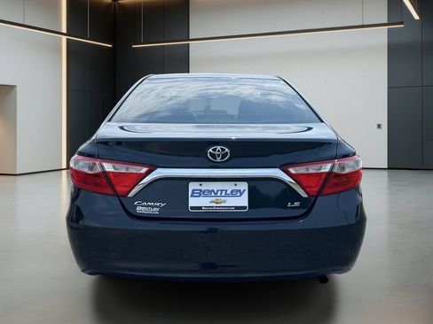 Used 2016 Toyota Camry LE FWD image 5