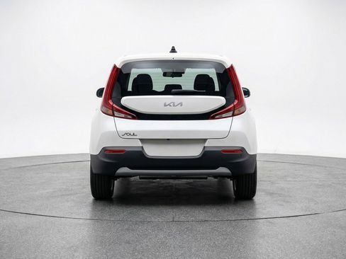 Used 2025 Kia Soul LX w/ LX Technology Package image 7