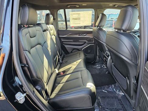 New 2025 Jeep Grand Cherokee L Limited w/ Black Appearance Package image 14
