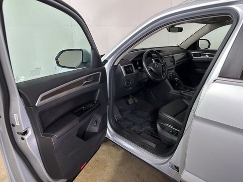 Used 2019 Volkswagen Atlas SEL AWD/4WD image 2