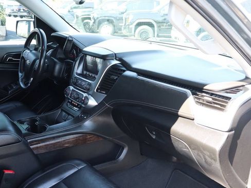 Used 2019 Chevrolet Suburban LT RWD image 49