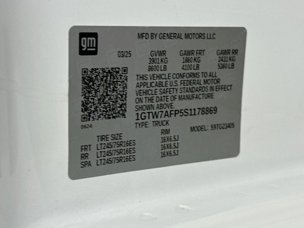 Used 2025 GMC Savana 2500 w/ Driver Convenience Package RWD image 29
