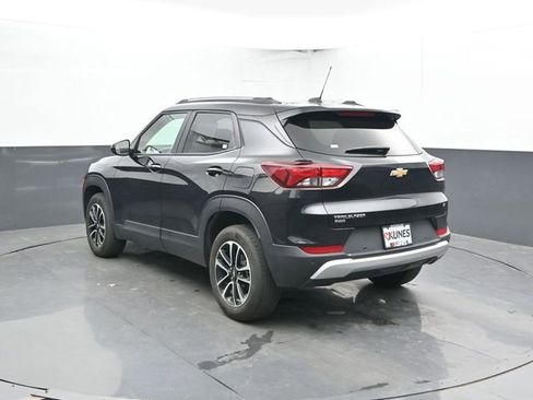 Used 2024 Chevrolet TrailBlazer LT w/ LT Cold Weather Package AWD/4WD image 6