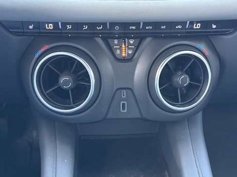 Used 2021 Chevrolet Blazer LT w/ Sound & Technology Package image 30