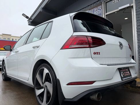 Used 2019 Volkswagen GTI SE w/ SE Experience Package image 5