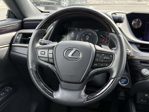 Used 2021 Lexus ES 300h w/ Premium Package image 9