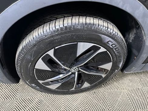 Used 2022 Volkswagen ID.4 Pro image 10