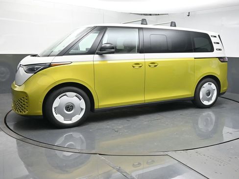 New 2025 Volkswagen ID. Buzz 1st Edition image 4