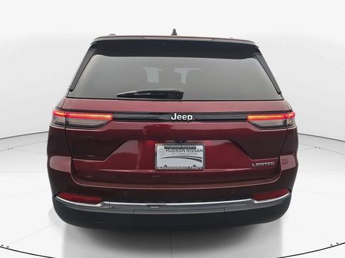 Used 2023 Jeep Grand Cherokee Limited w/ Trailer Tow Prep Group (B) RWD image 9