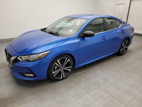 Used 2021 Nissan Sentra SR image 2