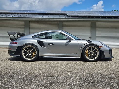 Certified 2019 Porsche 911 GT2 RS RWD image 8