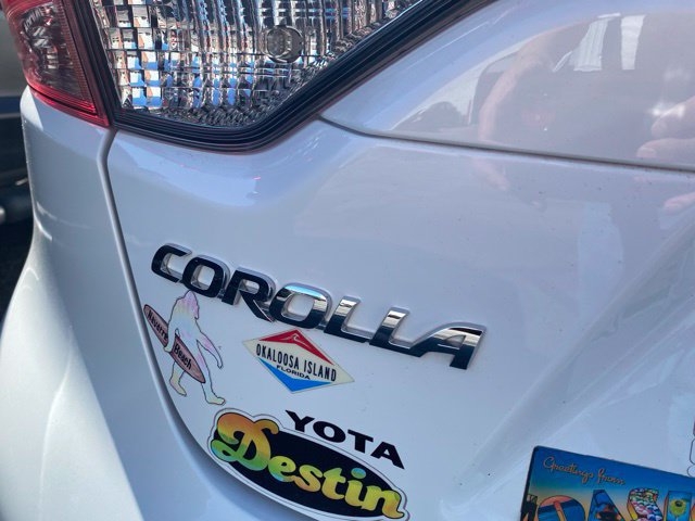 Used 2025 Toyota Corolla SE w/ SE Premium Package FWD image 9